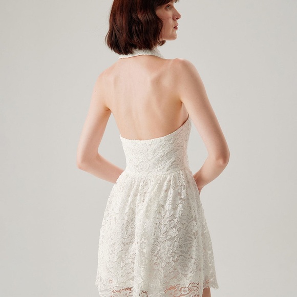 Elegant White Lace Backless Dress - Picture 4 of 4